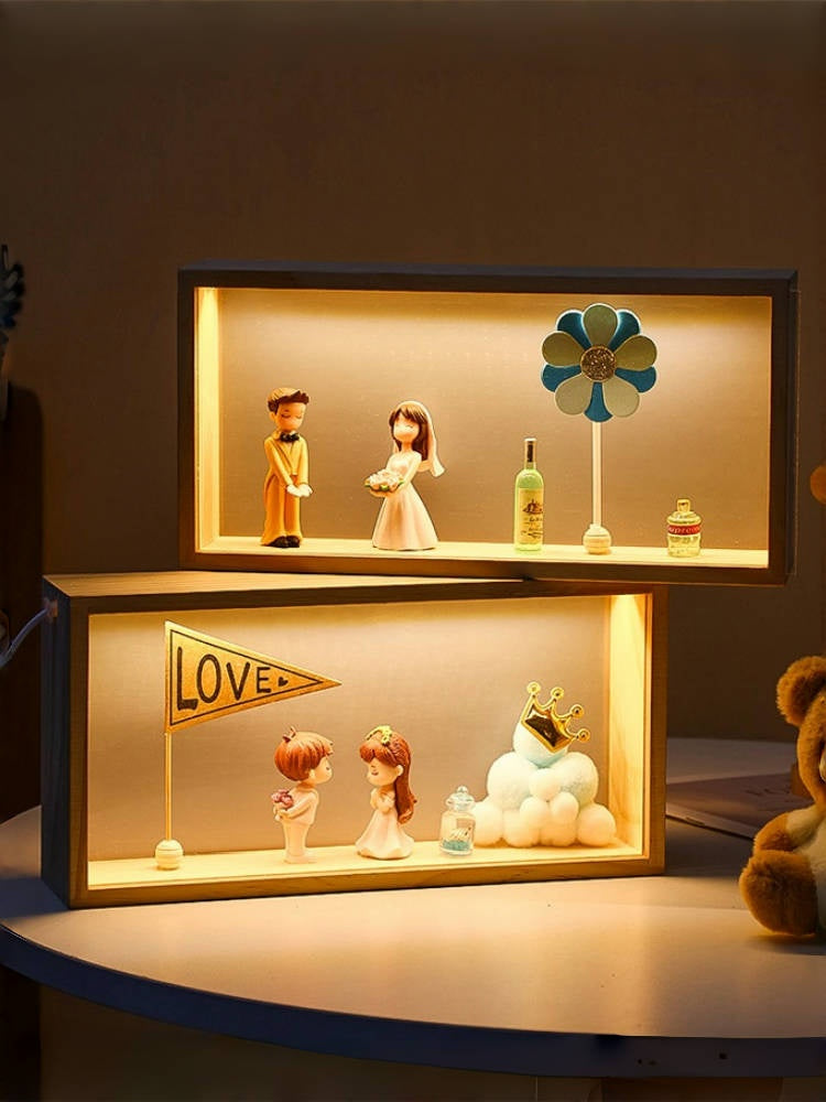Wooden-Frame Couple Diorama Night Light